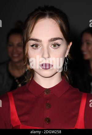 Louisa Connolly-Burnham in prima fila al J. JS Lee Catwalk Show, parte della London Fashion Week, 180 The Strand, Londra. Il credito fotografico dovrebbe essere: Doug Peters/EMPICS Foto Stock