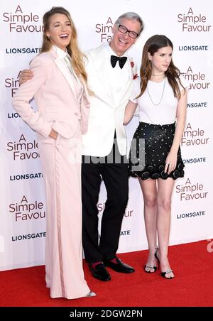 Blake Lively (a sinistra), il regista Paul Feig e Anna Kendrick partecipano alla Premiere di un semplice favore tenutasi presso la BFI Southbank, Belvedere Road, Londra. Il credito immagine dovrebbe essere: Doug Peters/EMPICS Foto Stock