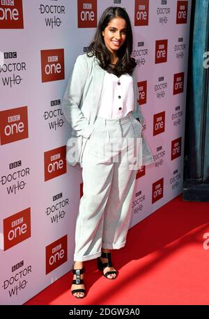 Mandip Gill frequenta la prima del Doctor Who tenuta al Light Cinema al Moor, Sheffield. Il credito immagine dovrebbe essere: Doug Peters/EMPICS Foto Stock