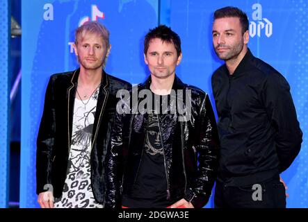 Dominic Howard, Matt Bellamy e Chris Wolstenholme di Muse che frequentano gli MTV Europe Music Awards 2018 tenutasi a Bilbao Exhibition Centre, Spagna Foto Stock