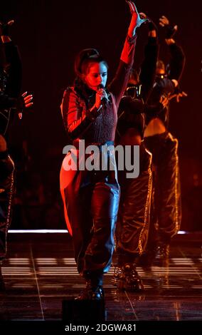 Rosalia in scena durante il MTV Europe Music Awards 2018 tenutosi al Bilbao Exhibition Centre, Spagna Foto Stock