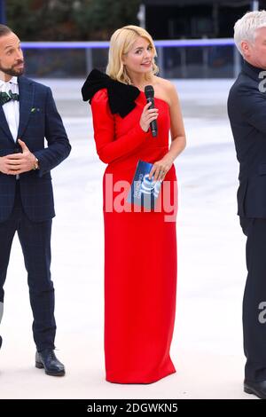 Holly Willoughby partecipa al lancio della Dancing on Ice Photocall presso il Natural History Museum di Londra. Il credito fotografico dovrebbe essere: Doug Peters/EMPICS Foto Stock