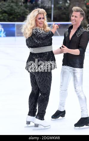 Assistere al lancio della Dancing on Ice Photocall, tenuto presso il Natural History Museum di Londra. Il credito fotografico dovrebbe essere: Doug Peters/EMPICS Foto Stock