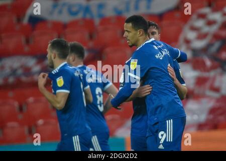 CELEBRAZIONE Robert Glatzel n. 9 della città di Cardiff celebra il suo fatto 1-1 Foto Stock