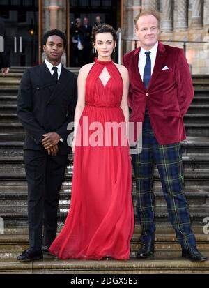 Kedar Williams-Stirling, Emma Mackey e Alistair Petrie partecipano alla prima mondiale di Netflix's Our Planet, tenutasi al Natural History Museum di Londra Foto Stock