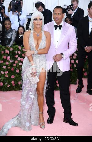 Jennifer Lopez e Alex Rodriguez frequentando il Metropolitan Museum of Art Costume Institute benefit Gala 2019 a New York, USA.Picture Credit dovrebbe leggere: Doug Peters/EMPICS Foto Stock