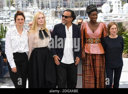 Alice Rohrwacher, Elle Fanning, Alejandro Gonzalez Inarritu, Maimouna N'Diaye e Kelly Reichardt frequentano la Jury Photocall, parte del 72° Festival del Cinema di Cannes, Palais des Festivals. Il credito fotografico dovrebbe essere: Doug Peters/EMPICS Foto Stock