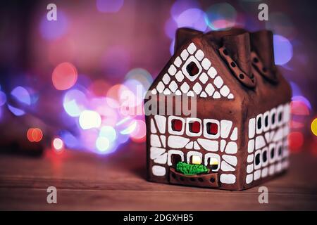 Due Gingerbread case per la festosa sfondo Foto Stock
