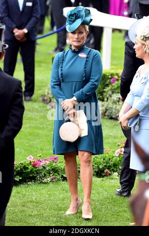 Zara Tindall durante il giorno delle Signore di Ascot reale all'Ippodromo di Ascot. Il credito immagine dovrebbe essere: Doug Peters/EMPICS Foto Stock