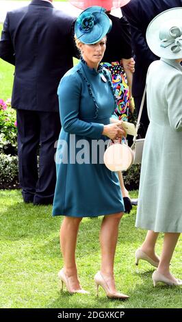 Zara Tindall durante il giorno delle Signore di Ascot reale all'Ippodromo di Ascot. Il credito immagine dovrebbe essere: Doug Peters/EMPICS Foto Stock