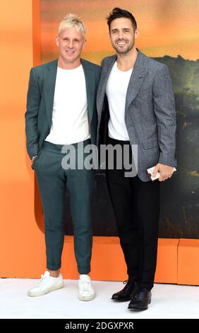 Jamie Laing (a sinistra) e Spencer Matthews che frequentano il una volta... A Hollywood UK Premiere, tenuto a Odeon Luxe, Leicester Square, Londra. Il credito fotografico dovrebbe essere: Doug Peters/EMPICS Foto Stock