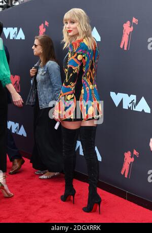 Taylor Swift in arrivo al MTV Video Music Awards 2019, tenuto presso il Prudential Center di Newark, NJ. Il credito fotografico dovrebbe essere: Doug Peters/EMPICS Foto Stock