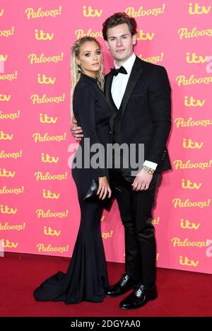 Lucie Donlan e Joe Garratt partecipano all'ITV Palooza che si tiene al Royal Festival Hall, Southbank Centre, Londra. Foto Stock