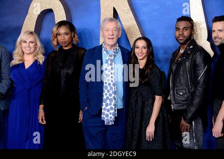 I ribelli Wilson, Jennifer Hudson, Sir Ian McKellen, Francesca Hayward e Jason Derulo frequentano la fotocellula Cats al Corinthia Hotel di Londra Foto Stock