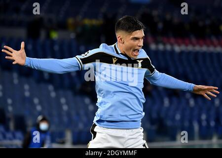 Roma, Italia. 8 dicembre 2020. Joaquin Correa della SS Lazio festeggia dopo aver segnato il traguardo del 1-0 durante la partita di calcio della Champions League Group Stage F tra SS Lazio e Club Brugge allo stadio Olimpicoin Roma, 8 dicembre 2020. Photo Andrea Staccioli/Insifefoto Credit: Insifefoto srl/Alamy Live News Foto Stock