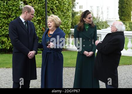 Il duca e la duchessa di Cambridge incontrano il presidente d'Irlanda Michael D. Higgins e la moglie Sabina Coyne a Dublino. Il credito fotografico dovrebbe essere: Doug Peters/EMPICS. Foto Stock