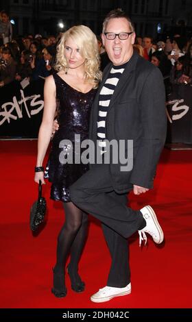 VIC Reeves e Nancy Sorrell in arrivo al Brit Awards 2008, Earls Court, Londra. Foto Stock