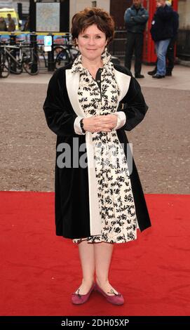 Idelda Staunton arriva per la prima mondiale di beneficenza di tre e esce all'Odeon West End Cinema, Leicester Square, Londra. Foto Stock