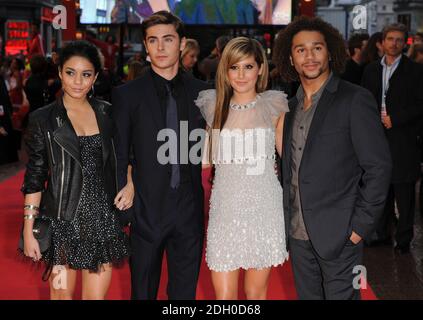 (Da destra a sinistra) Ashley Tisdale, Zac Efron, Vanessa Hudgens e Corbin Bleu partecipano alla prima inglese di 'High School Musical 3' presso l'Empire cinema, Leicester Square, a Londra. Foto Stock