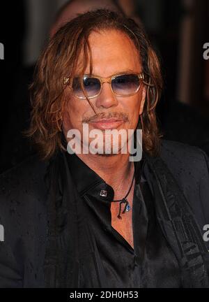 Mickey Rourke arriva per i British Academy Film Awards 2009 alla Royal Opera House di Covent Garden, nel centro di Londra. Foto Stock