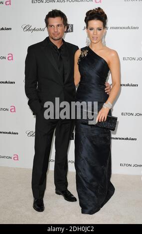 Kate Beckinsale e Len Wiseman arrivano al 17° Oscar Party annuale della Elton John AIDS Foundation presso il Pacific Design Center, West Hollywood. Foto Stock