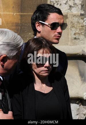 Il direttore funebre Barry Albin-Dyer, Jack Tweed e Jackiey Budden al funerale di Jade Goody presso la chiesa Battista di San Giovanni a Buckhurst Hill, Essex Foto Stock