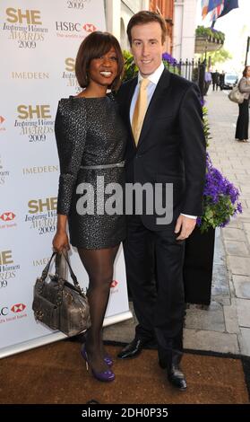 Beverley Knight e Anton Du Beke arrivano per il premio She Magazine Inspiring Women Awards al Claridges Hotel di Londra. Foto Stock