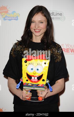 Sophie Ellis Bextor arriva all'evento di lancio delle celebrità per l'asta di beneficenza SpongeBob FancyPants in aiuto di ChildLine, presso County Hall, Southbank, Londra. Foto Stock