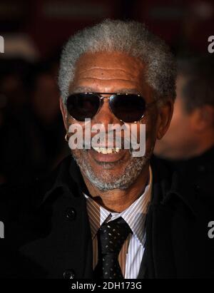 Morgan Freeman arriva alla prima britannica di Invictus, Odeon Cinema, Leicester Square, Londra. Foto Stock