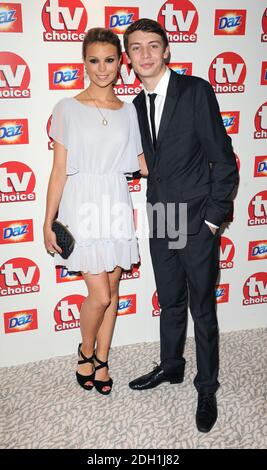 Kylie Babbington e Charlie G Hawkins arrivano al TV Choice Awards, il Dorchester Hotel, Park Lane, Londra. Foto Stock