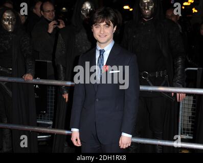 Daniel Radcliffe in arrivo per la prima mondiale di Harry Potter e dei doni della morte : prima parte, all'Odeon West End, Leicester Square, Londra. Foto Stock