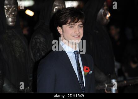 Daniel Radcliffe in arrivo per la prima mondiale di Harry Potter e dei doni della morte : prima parte, all'Odeon West End, Leicester Square, Londra. Foto Stock