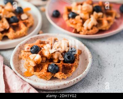 Salutari waffle OAT senza glutine. Copia spazio Foto Stock