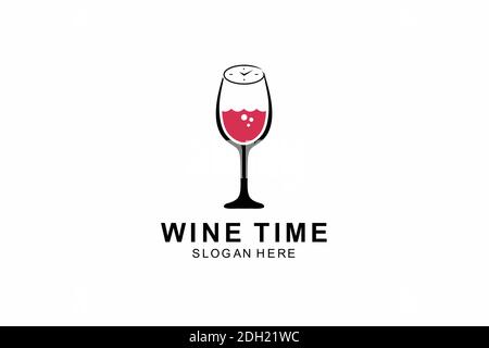Logo del bicchiere di vino. Concetto di tempo del vino con orologio su sfondo nero Illustrazione Vettoriale