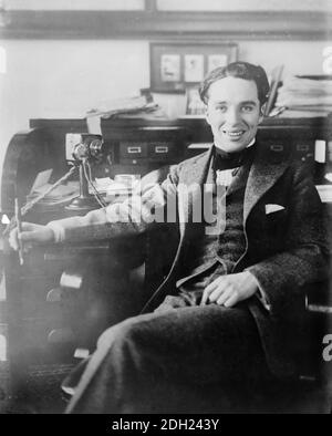 Charlie Chaplin, Sir Charles Spencer Chaplin, (1889 – 1977) attore e regista inglese, c.. 1915 - 1920 Foto Stock