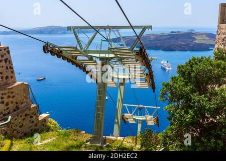 Funivia dal vecchio porto di Santorini, Grecia Foto Stock