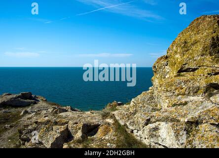 Sulla costa rocciosa del mare di Azov. Foto Stock