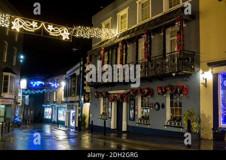 Tenby, Galles, Regno Unito. 9 Dic 2020. Una vista di Tenby House. Lewis Mitchell. Foto Stock