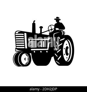 Trattore d'epoca con guida di agricoltori biologici, silhouette retrò in bianco e nero Foto Stock