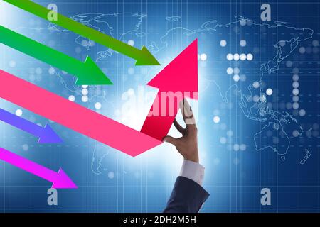 Concetto di ripresa economica con grafici a linee Foto Stock