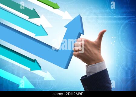 Concetto di ripresa economica con grafici a linee Foto Stock