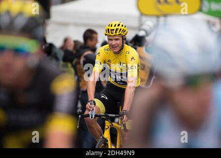 Il britannico Chris Froome del Team Sky Smile dopo la 21esima e ultima tappa della 104a edizione della gara ciclistica Tour de France, da Montgeron a Parigi (103 km), Francia, domenica 23 luglio 2017. Foto di Eliot Blondt/ABACAPRESS.COM Foto Stock