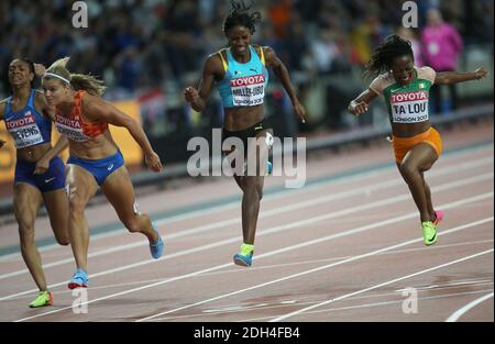 A sinistra, Dafne Schipper dei Paesi Bassi vince la finale di 200 m, cento davanti a Marie-Josee Talou della Costa d'Avorio. A destra durante il giorno 8 dei Campionati Mondiali IAAF 2017 allo Stadio di Londra, Regno Unito, sabato 11 agosto 2017. Foto di Giuliano Bevilacqua/ABACAPRESS.COM Foto Stock