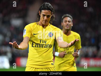 Paris Saint-Germain's Uruguay forward Edinson Cavani durante la partita di calcio francese L1 Paris Saint-Germain (PSG) contro en Avant Guingamp (EAG) allo stadio Roudourou di Guingamp il 13 agosto 2017. Foto di Christian Liegi/ABACAPRESS.COM Foto Stock