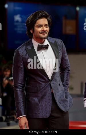 Ali Fazal arriva alla prima di Victoria & Abdul al 74a Festival Internazionale del Cinema di Venezia il 3 settembre 2017. Foto di Marco Piovanotto/ABACAPRESS.COM Foto Stock