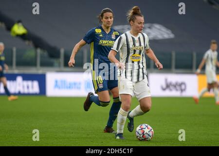 Torino, Italia. 09 dicembre 2020. Aurora Galli di Juventus durante la partita della UEFA Women's Champions League tra Juventus e Lione allo stadio Allianz il 09 dicembre 2020 a Torino (Foto di Alberto Gandolfo/Pacific Press) Credit: Pacific Press Media Production Corp./Alamy Live News Foto Stock