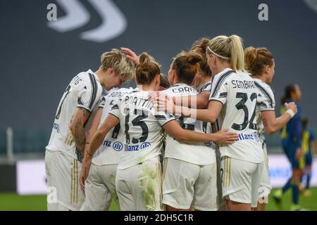 Torino, Italia. 09 dicembre 2020. Juventus festeggia durante la partita della UEFA Women's Champions League tra Juventus e Lione allo stadio Allianz il 09 dicembre 2020 a Torino (Foto di Alberto Gandolfo/Pacific Press) Credit: Pacific Press Media Production Corp./Alamy Live News Foto Stock