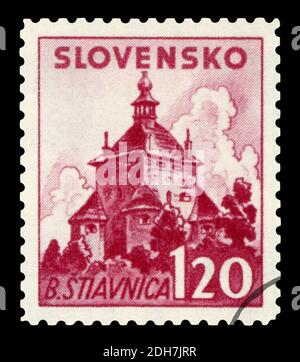 SLOVACCHIA - CIRCA 1943: Un francobollo stampato in Slovacchia mostra nuovo castello a Banska Stiavnica, circa 1943. Foto Stock