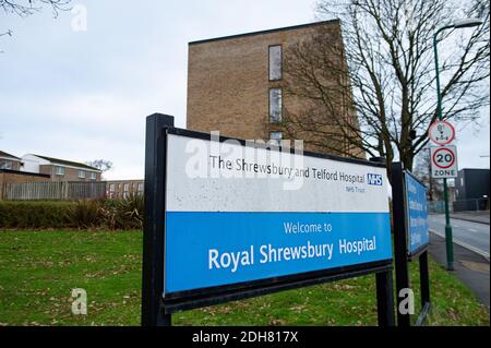 Una vista generale del Royal Shrewsbury Hospital, Shropshire. Una revisione indipendente dei decessi infantili a Shrewsbury e Telford Hospital NHS Trust (SaTH) ha identificato sette "azioni immediate ed essenziali" necessarie per migliorare l'assistenza alla maternità in Inghilterra e 27 azioni locali per l'apprendimento. Foto Stock