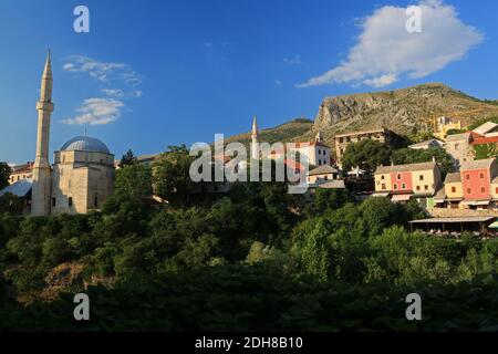 Moschea di Karadjoz Bey (Moschea di Karagoz Mehmed Beg), Mostar, Bosnia-Erzegovina Foto Stock